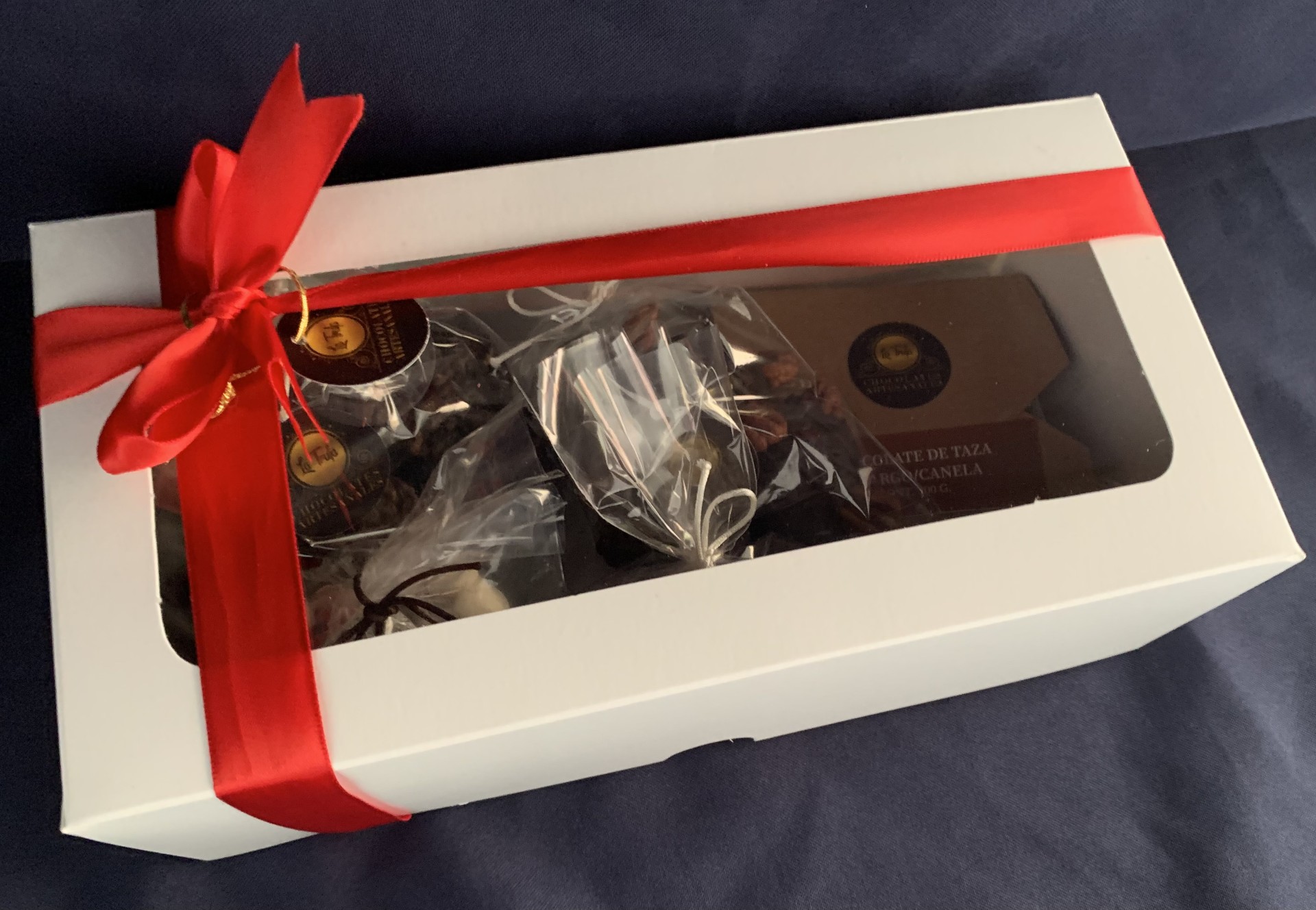 CAJA "CLASICOS DEL CHOCOLATE"