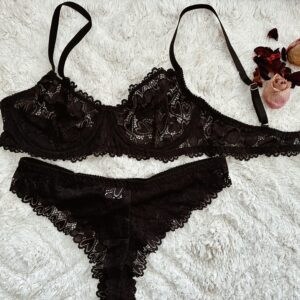 conjunto de lenceria negro con encaje talla M